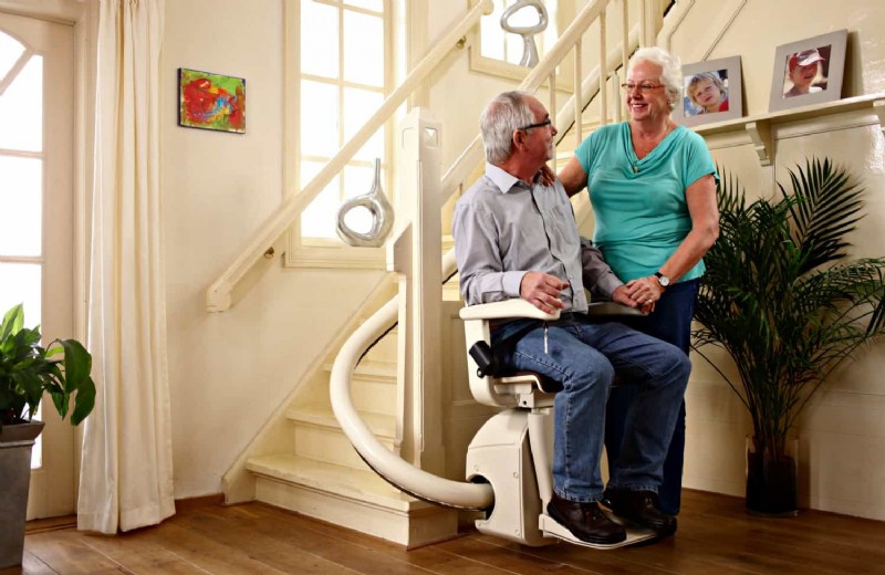Handicare | Curved Stairlift Free Curve